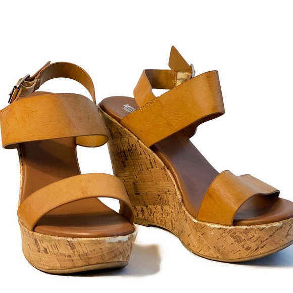 Mossimo Brown Wedges - Picture 3 of 5
